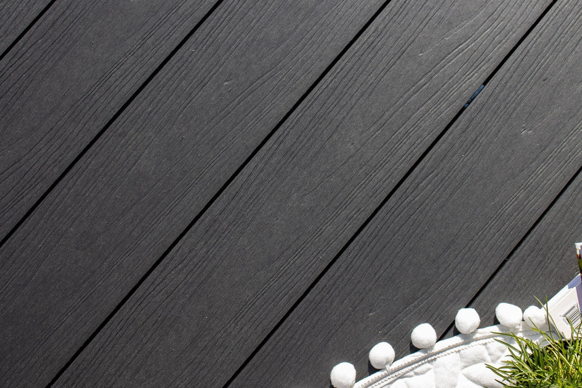 Luxxe™ | Black Woodgrain Composite Decking Board