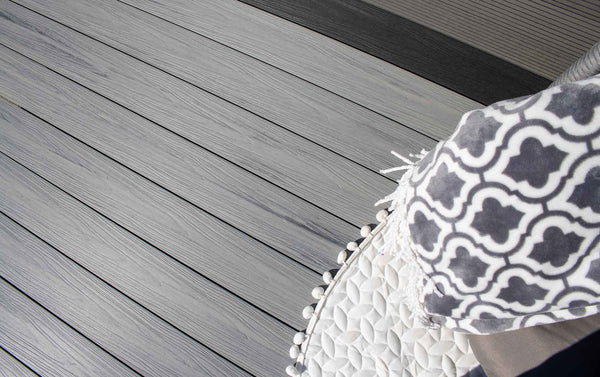 Luxxe™ | Light Grey Woodgrain Composite Decking Board (3.6m length) Woodgrain Decking 57.5001   